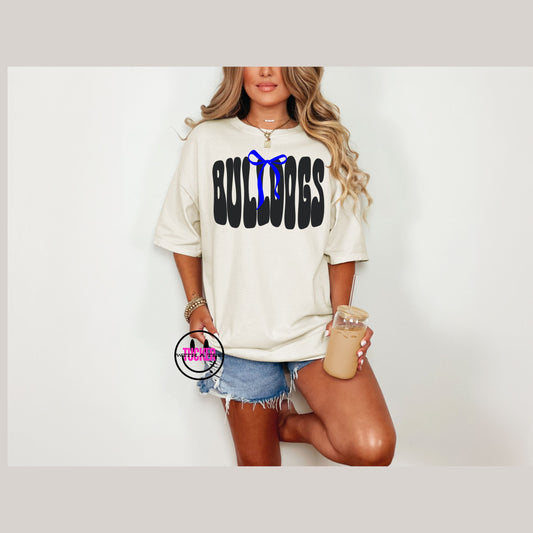 PREPPY BULLDOGS MASCOT WITH BLUE BOW - COMFORT COLORS TEE