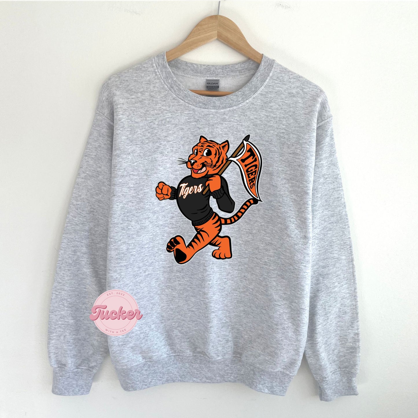 VINTAGE ORANGE FLAG TIGER SWEATSHIRT