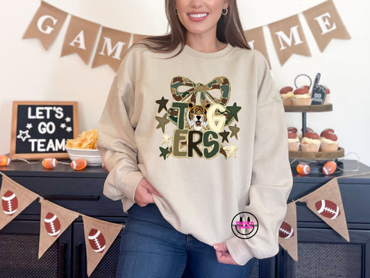 Camo Tigers Crewneck – Sand Gildan