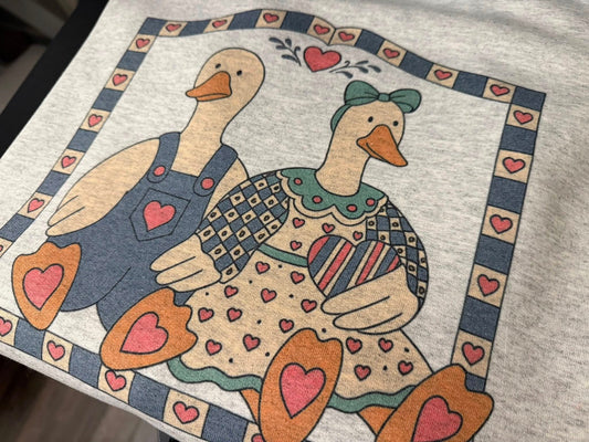 Grandma Style Goose Crewneck – Cozy Vintage Vibes